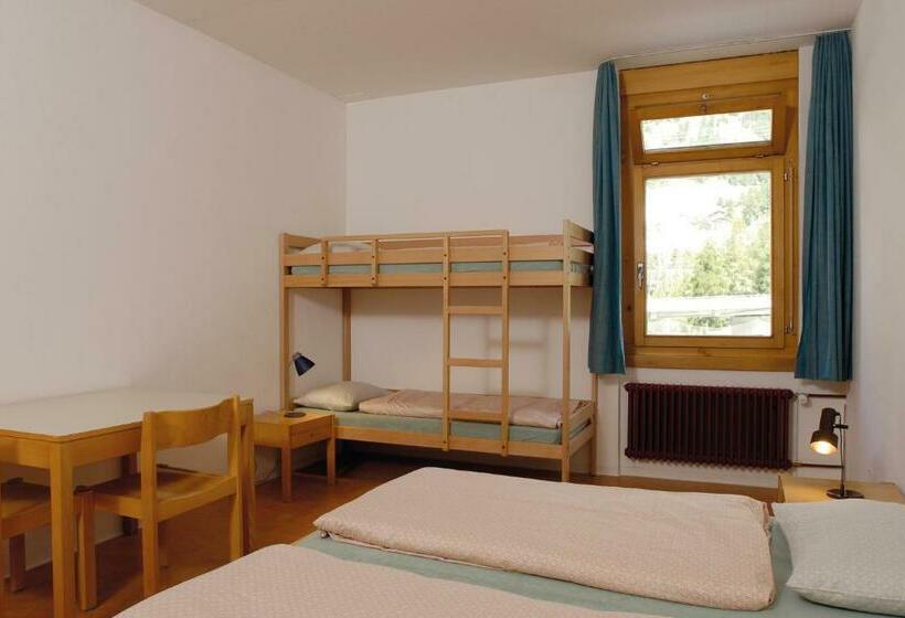 Standard Værelse Delt Badeværelse, Pontresina Youth Hostel