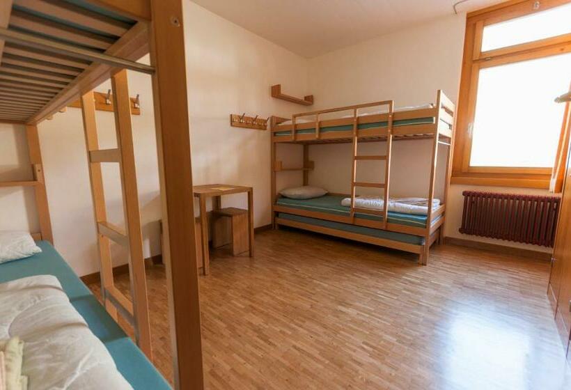 Четырехместный Номер Стандарт, Pontresina Youth Hostel