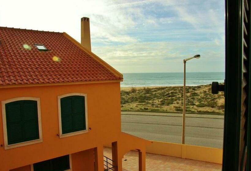 Номер Стандарт Совместная Ванная, Supertubos Beach Hostel