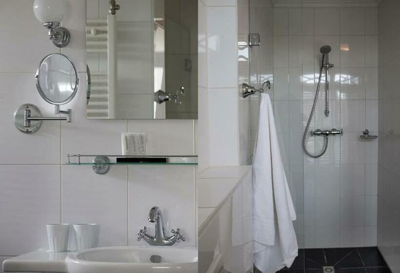 Номер Стандарт, B & B Hotel The Baron Crown
