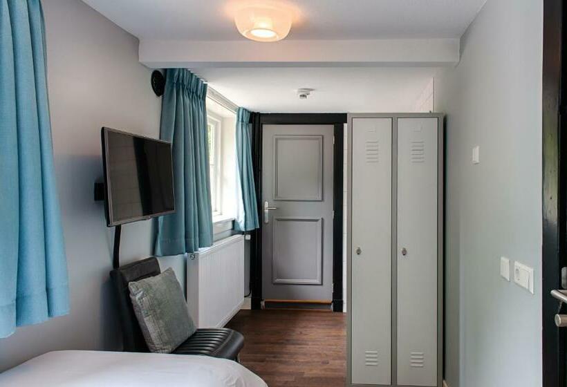 חדר יחיד בסיסי, Zoomers Aan Het Bos