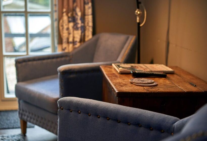 סוויטת ג'וניור, Zoomers Aan Het Bos