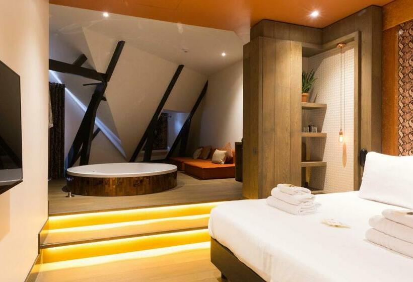 Люкс Повышенной Комфортности, Manzo's Suites