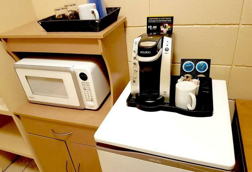 חדר סטנדרט נוף לים עם מרפסת, Above Tide Motel