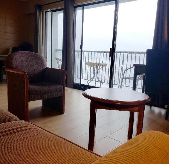 クイーンベッドのスタンダードスタジオ, Above Tide Motel