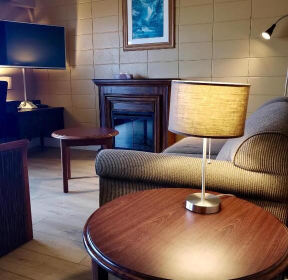 استودیوی استاندارد با تخت دو نفره بزرگ, Above Tide Motel