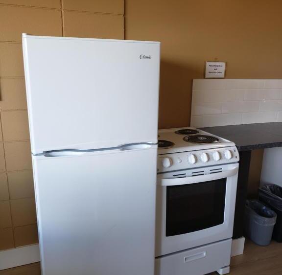 סוויטה עם מיטת קווין, Above Tide Motel