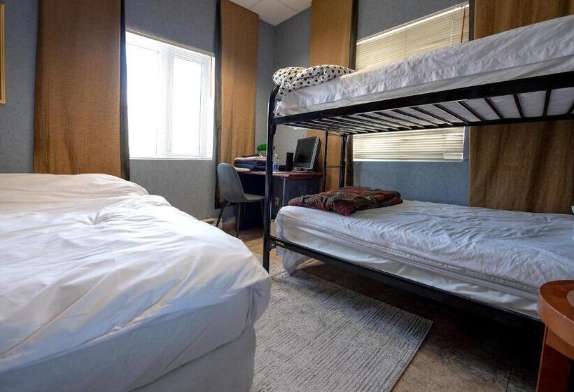 غرفة قياسية ثلاثية, Auberge Internationale Espace Globetrotter