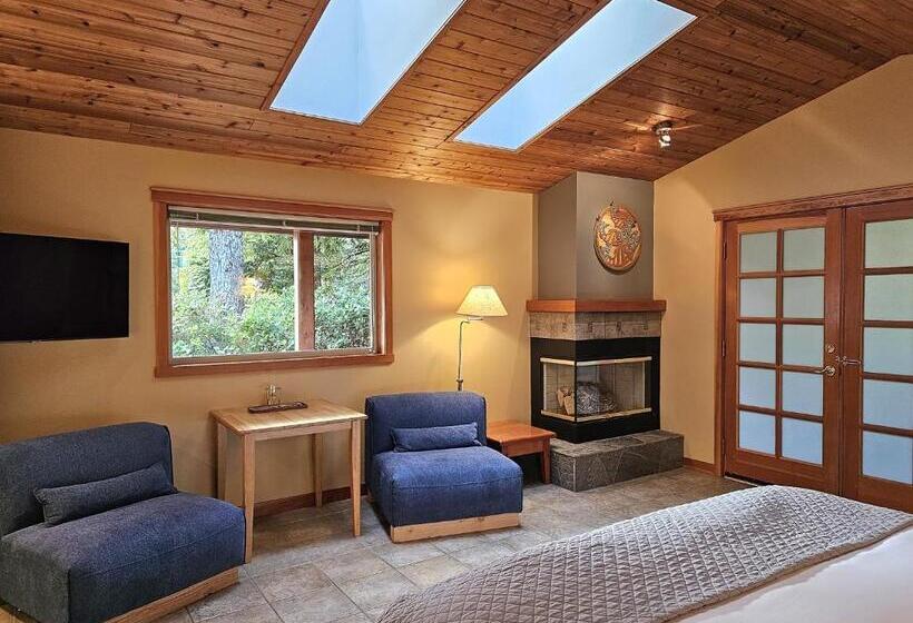 キングサイズベッドのスタンダードルーム, Snug Harbour Inn
