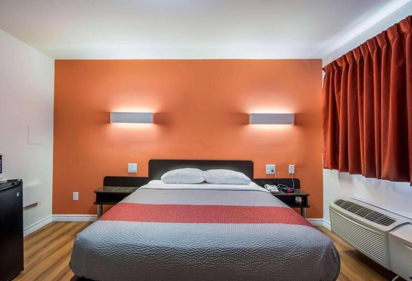 디럭스 룸, Motel 6sudbury, On