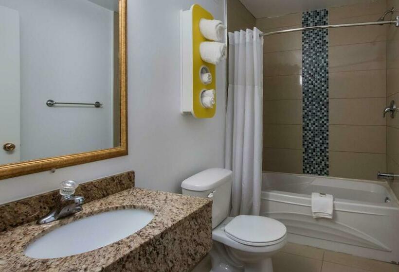 스탠다드 룸, Motel 6sudbury, On