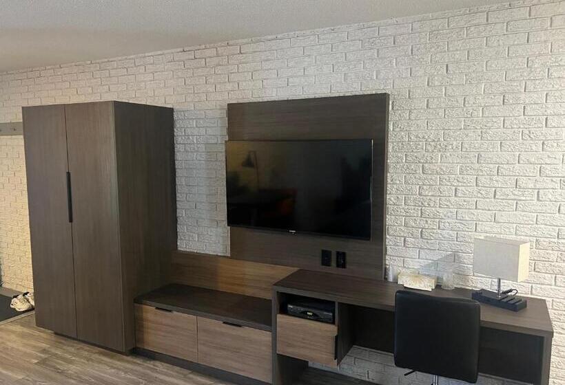 Номер Deluxe, Complexe Dix80