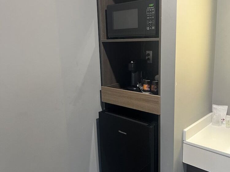 Номер Deluxe, Complexe Dix80