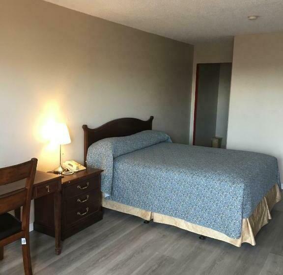디럭스 스위트, Red Deer Inn & Suites