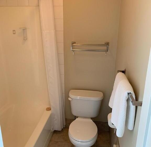 带2个卧室的套房, Red Deer Inn & Suites