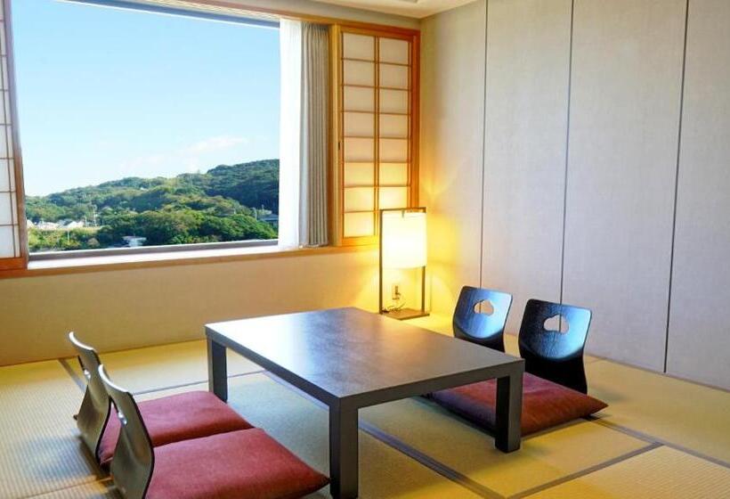 اتاق استاندارد با چشم‌انداز باغ, Nanki Shirahama Marriott