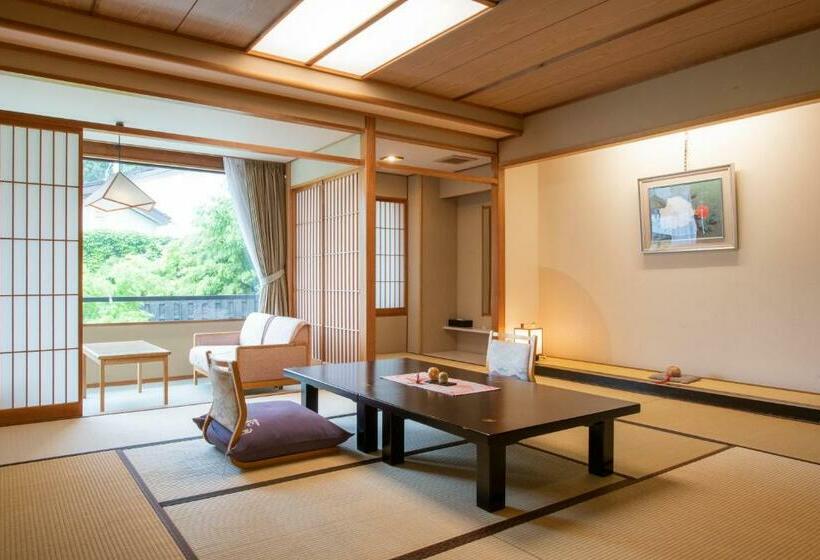 Номер Стандарт, Shosenkaku Kagetsu