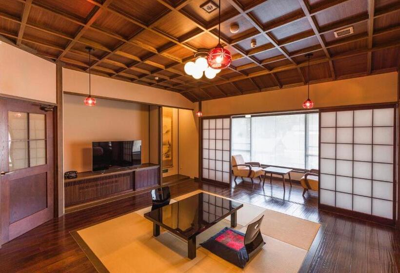 Четырехместный Номер Deluxe, Tsuta Onsen Ryokan
