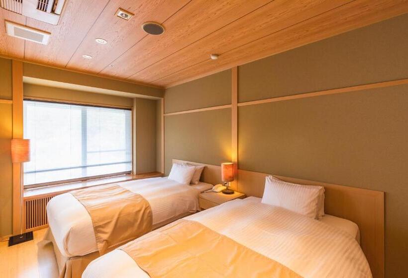 Четырехместный номер Премиум, Tsuta Onsen Ryokan