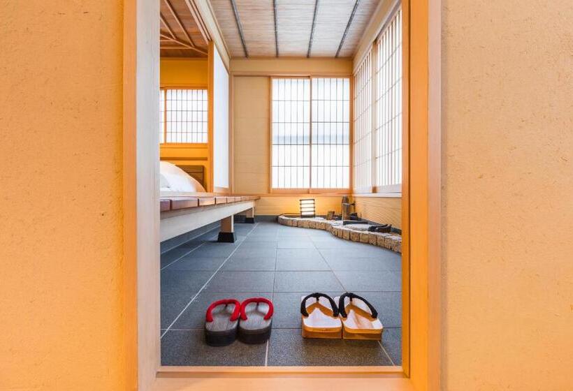 Президентский Люкс, Tsuta Onsen Ryokan