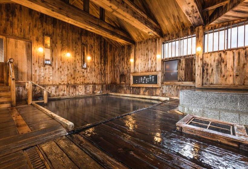 Президентский Люкс, Tsuta Onsen Ryokan
