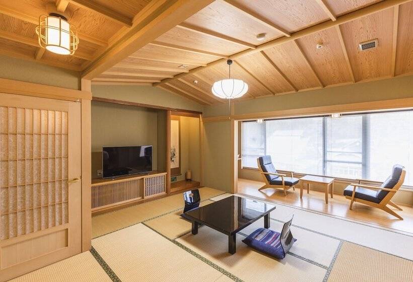 Четырехместный номер Премиум, Tsuta Onsen Ryokan