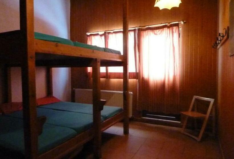 تختخواب در اتاق مشترک, Albergue El Aguila