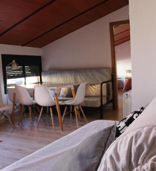 Апартаменты 1 Спальня, Hostel El Lago, Caceres