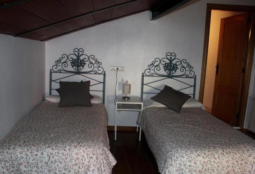Апартаменты 1 Спальня, Hostel El Lago, Caceres