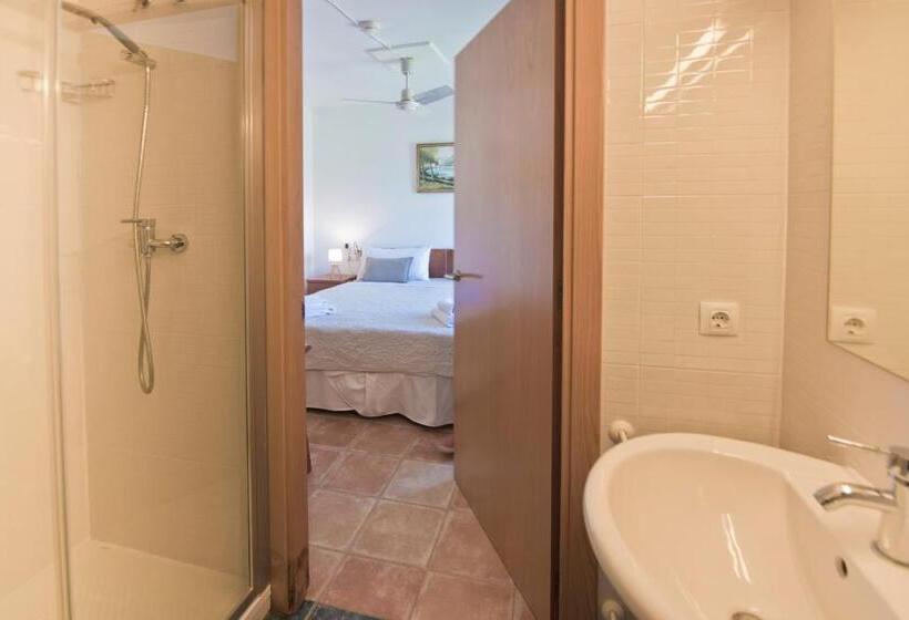 Номер Стандарт, Hostal La Salut De Terrades