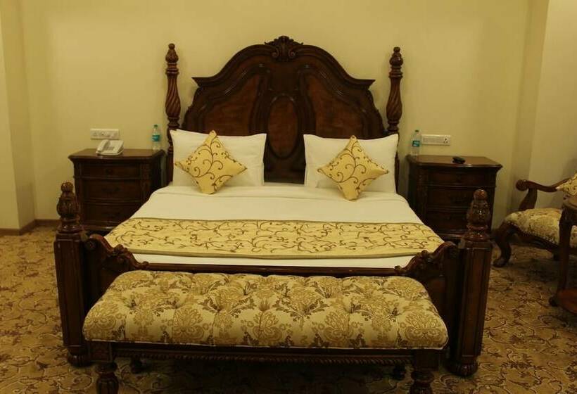 سوئیت رویال, Shouryagarh Resort & Spa