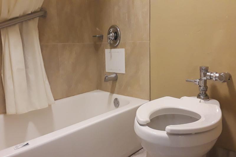 غرفة ديلوكس سرير كينج, OYO Hotel Tallahassee Downtown