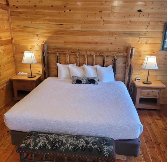 Номер Superior Кровать Кинг, Riverfront Motel & Cabins