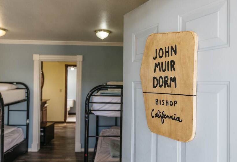 Кровать в Общей Комнате, The Hostel California
