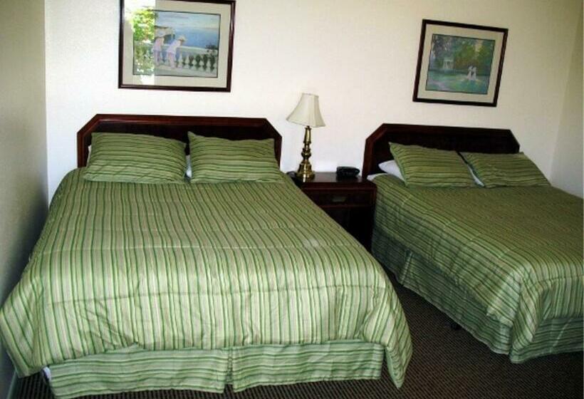 Номер Стандарт, Golden West Motel