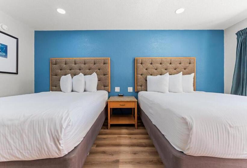 스위트, Econo Lodge Inn & Suites