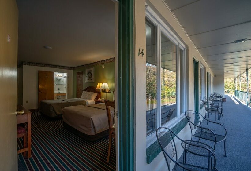 Номер Deluxe, Mahoning Inn