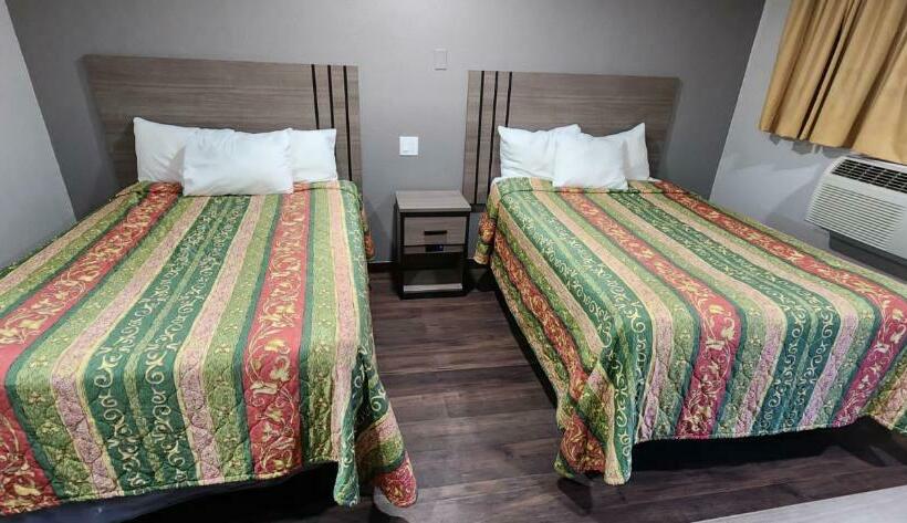 带2个双人床的标准工作室, Value Lodge