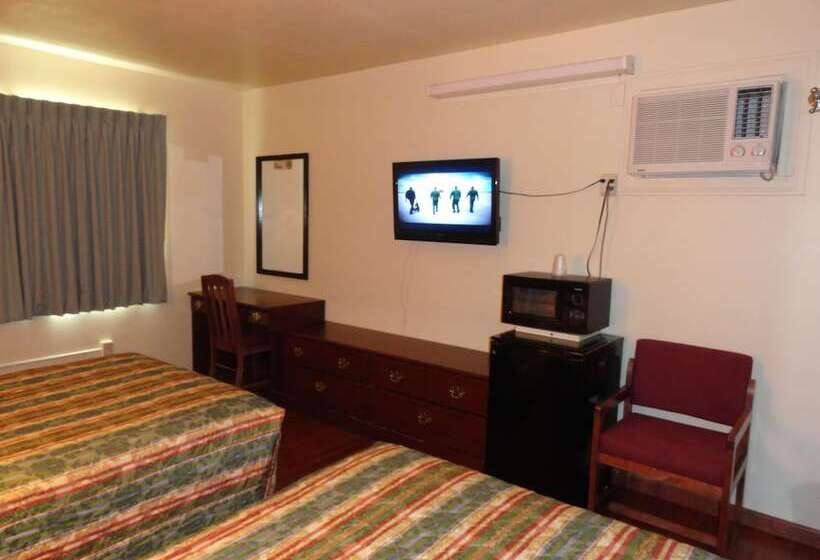 Номер Стандарт 2 Двуспальные Кровати, Sunset Motel