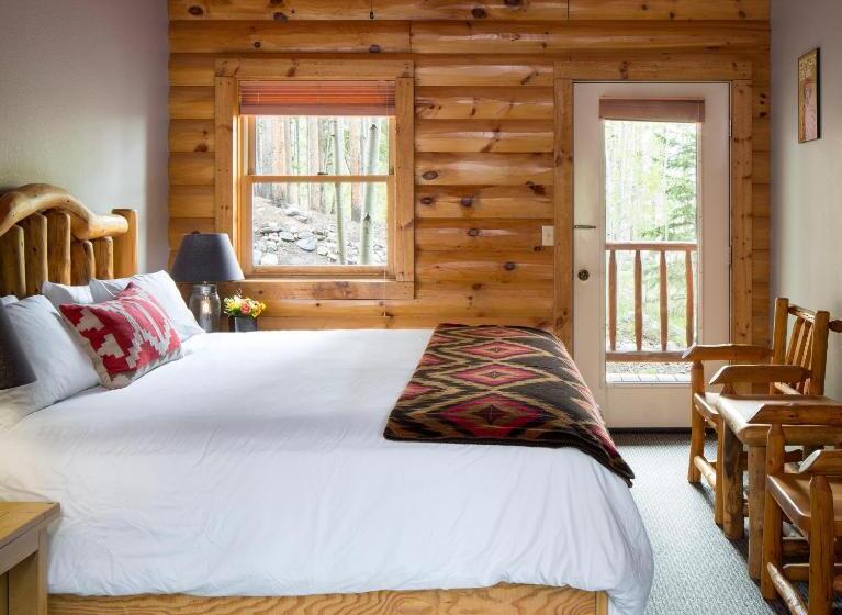 스탠다드 룸 킹사이즈 침대, The Bivvi Hostel