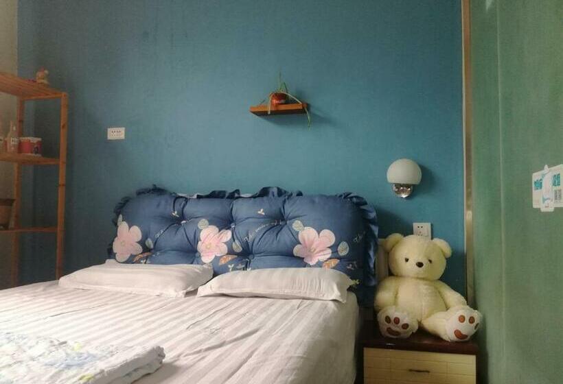Номер Стандарт, Hongmen Hostel