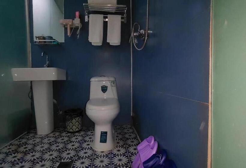 Номер Стандарт, Hongmen Hostel