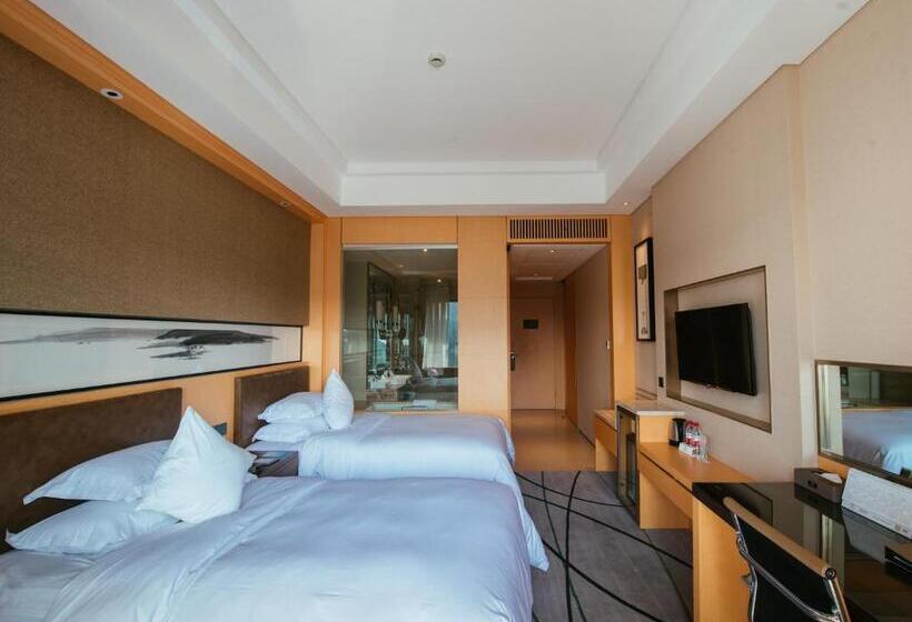 Superior room with lake view, Gloria Resorts Jingdezhen Xishan Lake