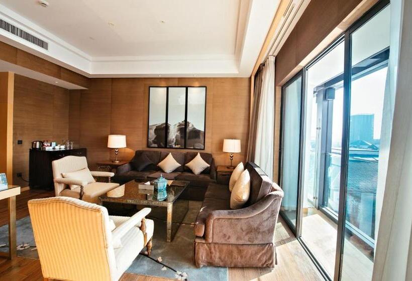 Люкс Повышенной Комфортности, Gloria Resorts Jingdezhen Xishan Lake