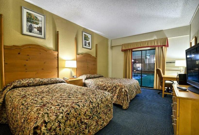Номер Стандарт 2 Двуспальные Кровати, Katahdin Inn & Suites
