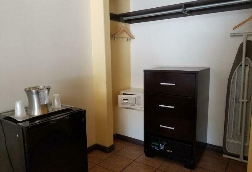 חדר סטנדרט עם מיטת קינג, Casa Bella Inn Downtown La