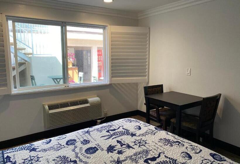 스탠다드 룸, Ocean Surf Inn & Suites