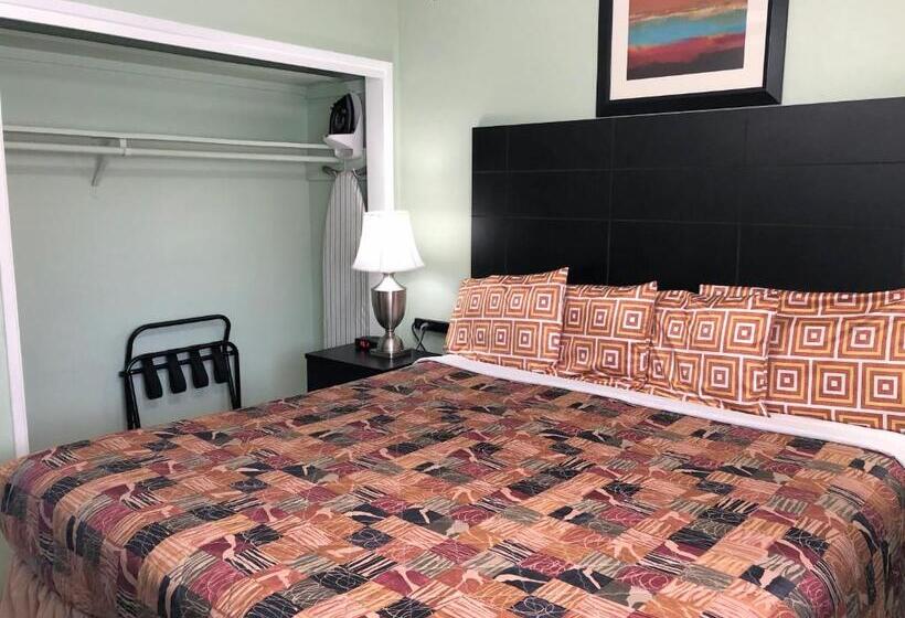 带双人大床的行政管理套房, Sunshine Inn & Suites Venice, Florida