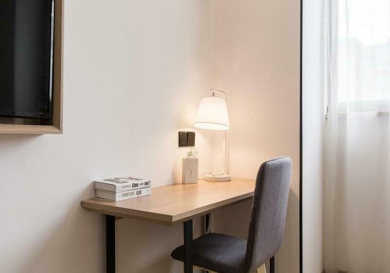 Номер Deluxe, Greentree Inn Shanghai Zhoupu Town Xiupu Road Business