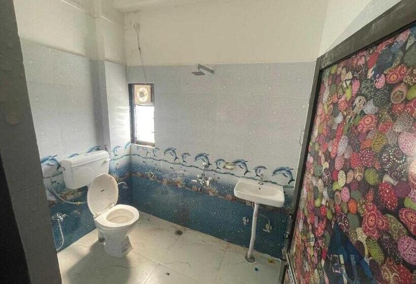 三人经典房间, Oyo Hotel Hubas